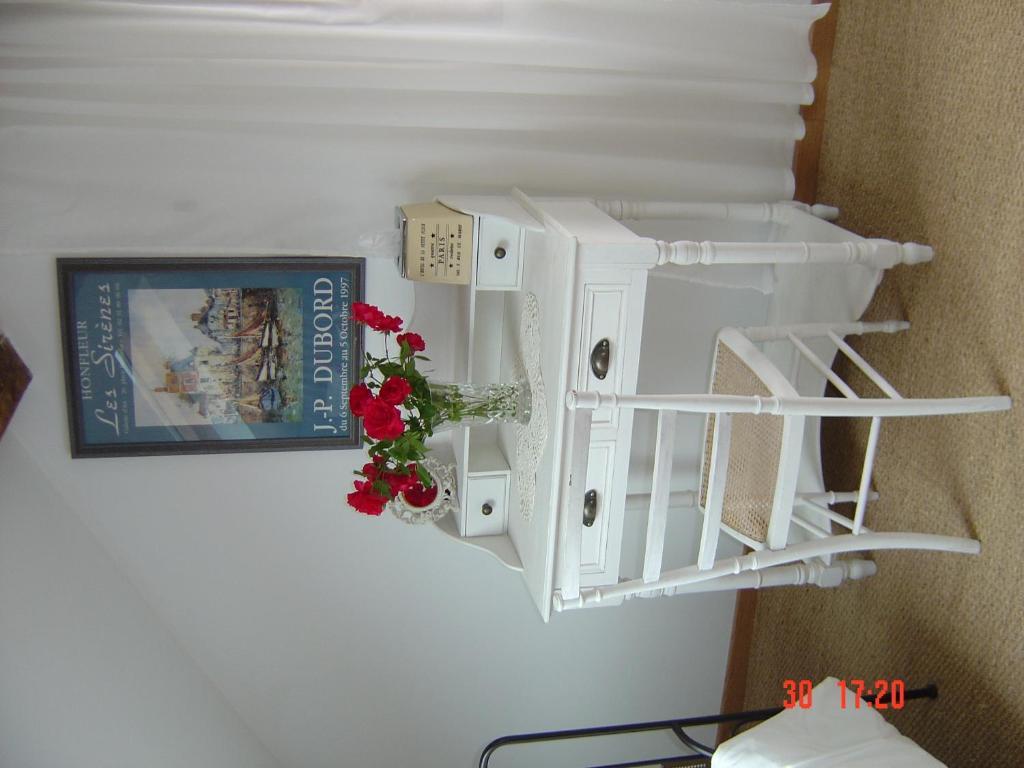 Aux Quatre Saisons Axat Bed & Breakfast Room photo